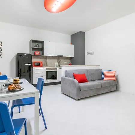 Chic&pop By Pleiades Apartment