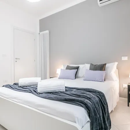 Chic&pop By Pleiades Apartment *