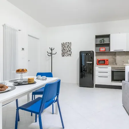 Chic&pop By Pleiades Apartment