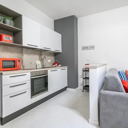 Chic&pop By Pleiades Apartment *